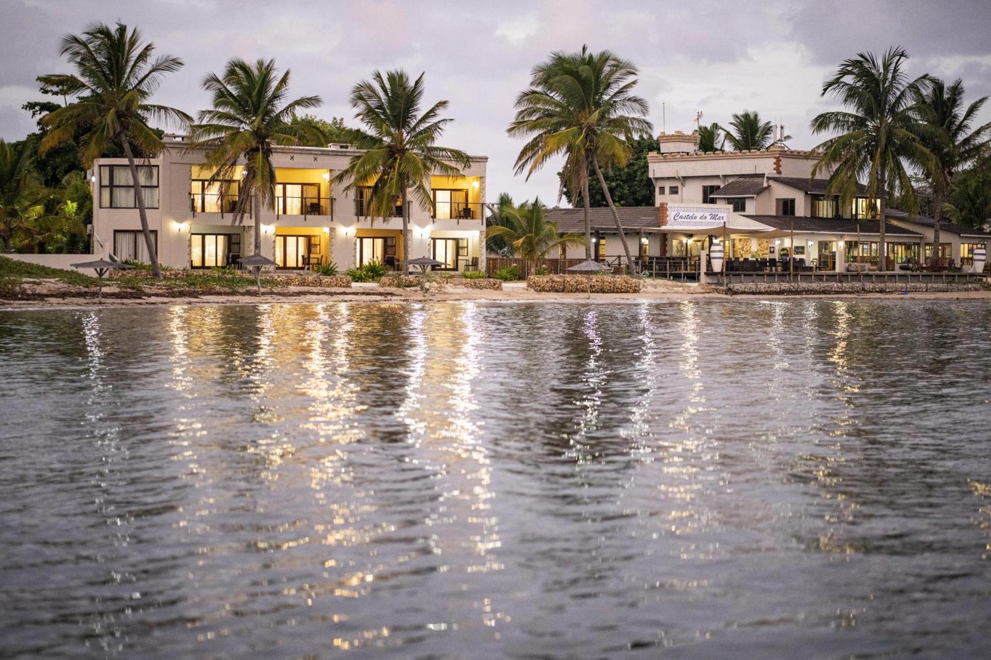 Castelo Beach Resort Magila ภายนอก รูปภาพ
