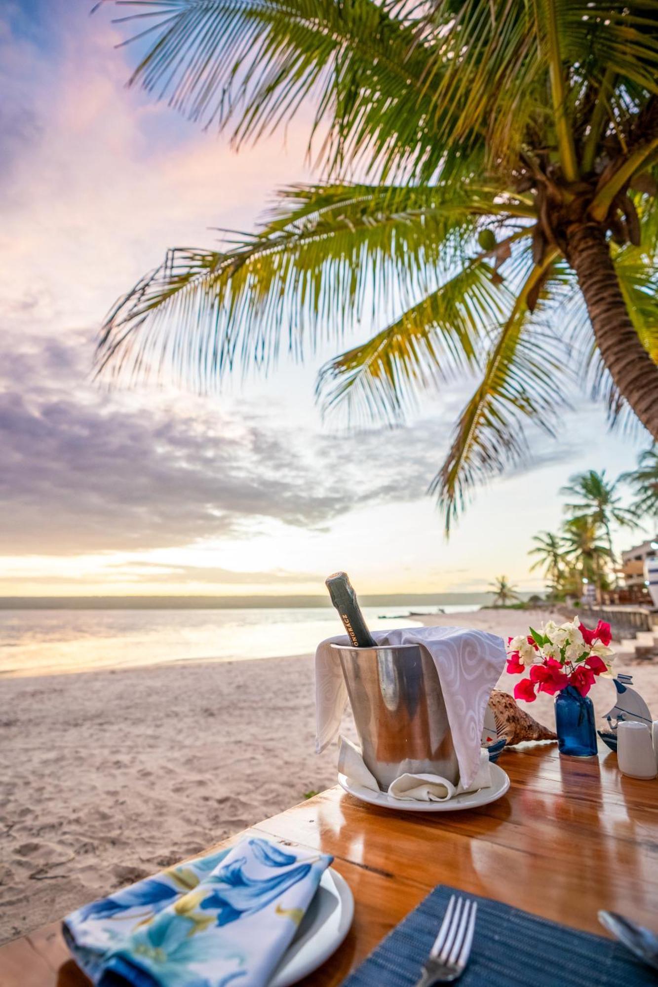 Castelo Beach Resort Magila ภายนอก รูปภาพ